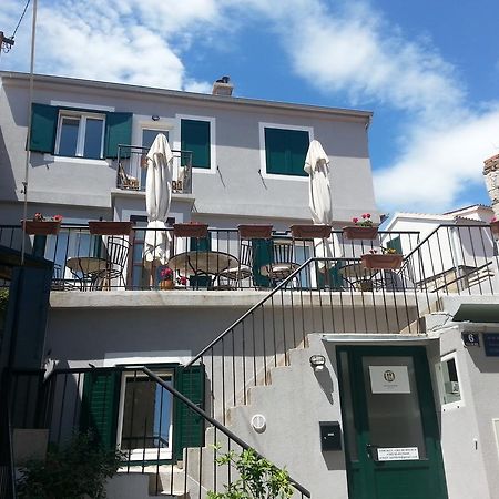 Golden B&B Split Exterior photo