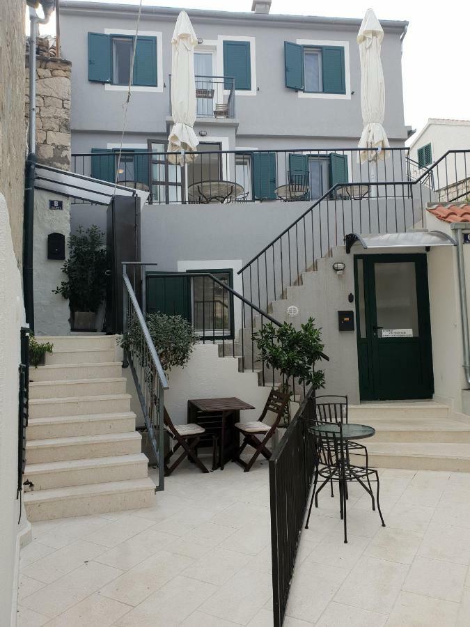 Golden B&B Split Exterior photo